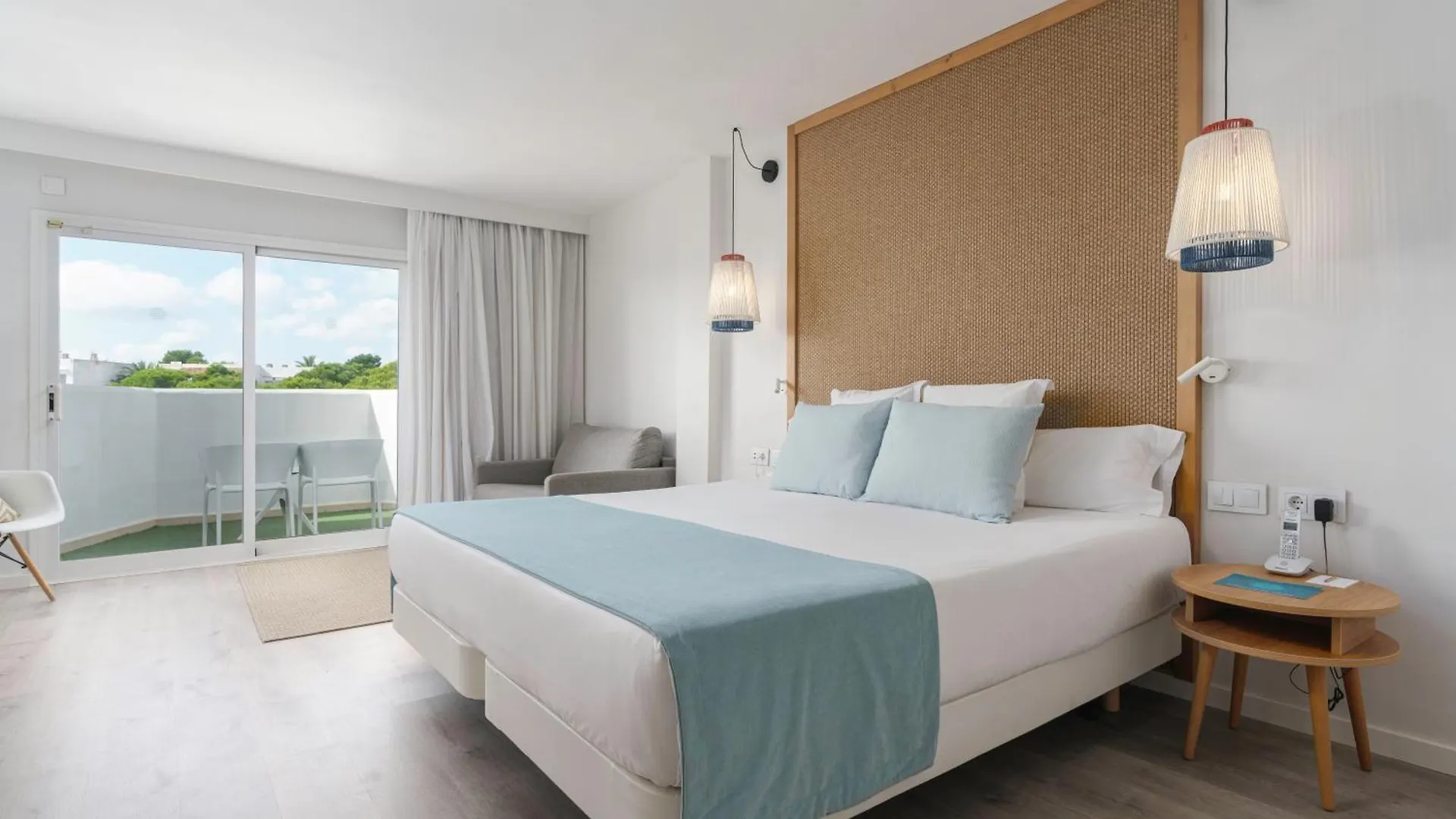 Aluasoul Mallorca Resort - Adults Only Cala d'Or  4*, Cala d'Or (Mallorca) Spain